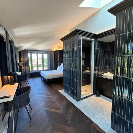 La Jasso Hotel, Maison De Famille בית הארחה *