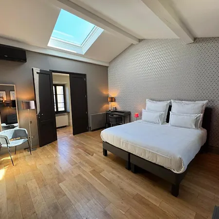 La Jasso Hotel, Maison De Famille בית הארחה *