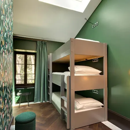 La Jasso Hôtel, Maison De Famille