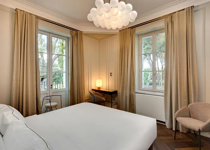 La Jasso Hôtel, Maison De Famille Hotel