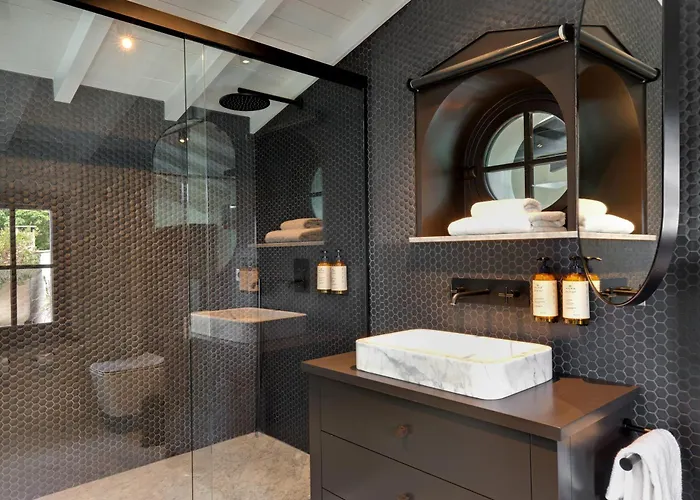 La Jasso Hôtel, Maison De Famille * Carcassonne